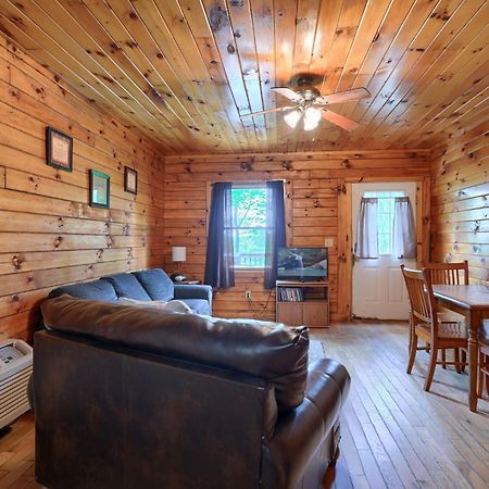 Blue Rose Cabins - Pine Ridge Cabin Logan Exteriér fotografie